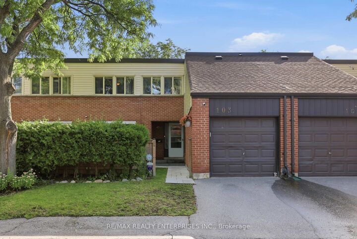 Property Photo:  155 Glovers Road 103  ON L1G 7A4 