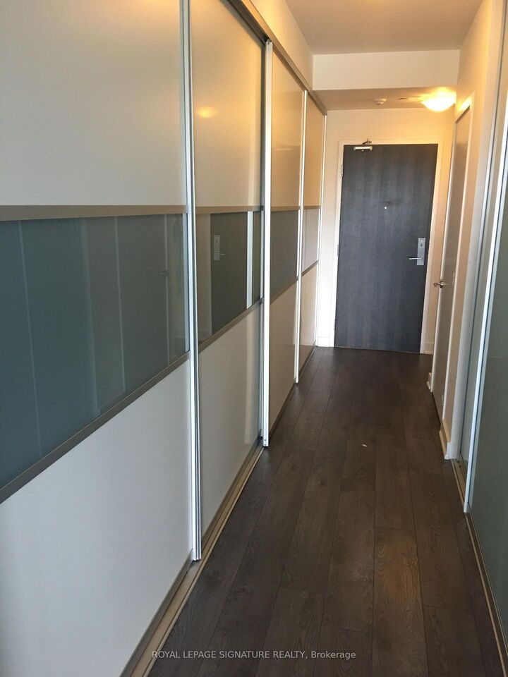 Property Photo:  156 Portland Street 405  ON M5V 0G1 