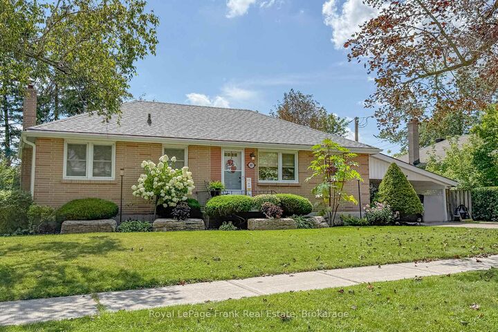Property Photo:  387 Aberdeen Avenue  ON K9H 4X5 