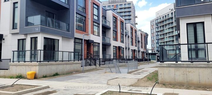 Property Photo:  12 David Eyer Road 1230  ON L4S 0N3 