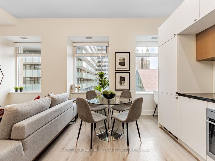 Property Photo:  111 St Clair Avenue 420  ON M4V 1N5 