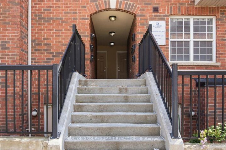 Property Photo:  25 Strangford Lane 201  ON M1L 0E5 