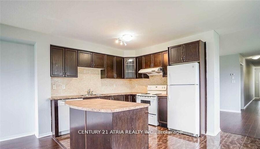 Property Photo:  1424 Rennie Street Upper  ON L1K 0N8 