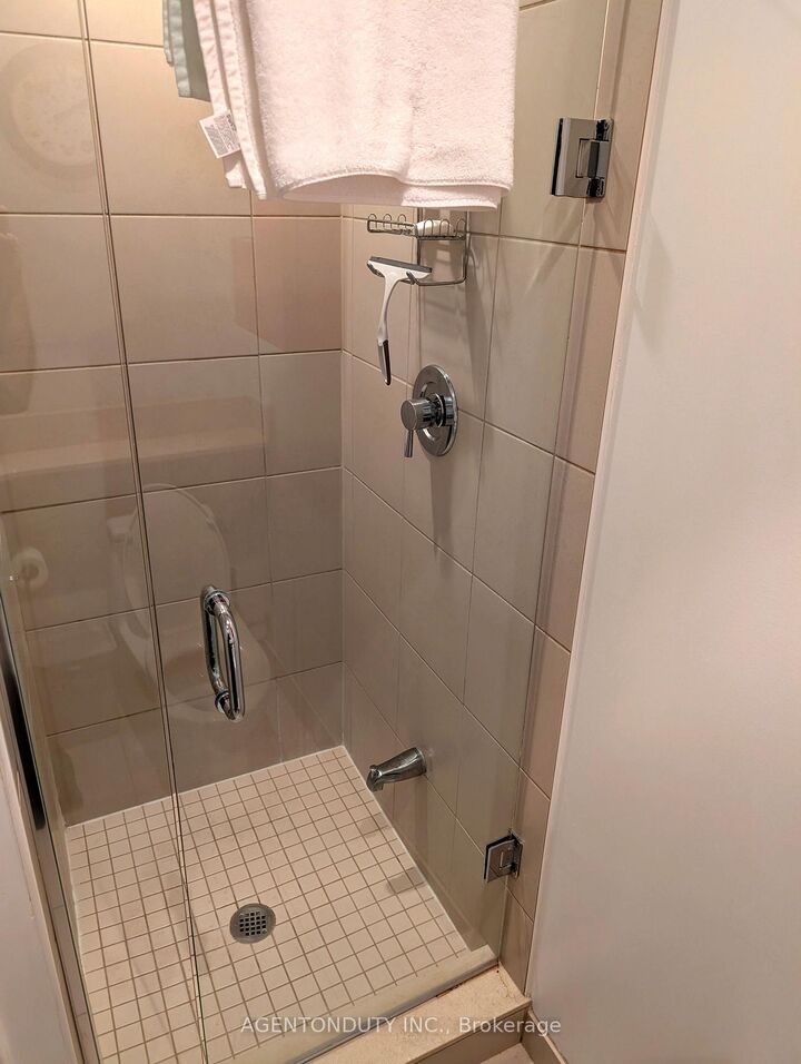 Property Photo: 35 Balmuto Street 1009 ON M4Y 0A3