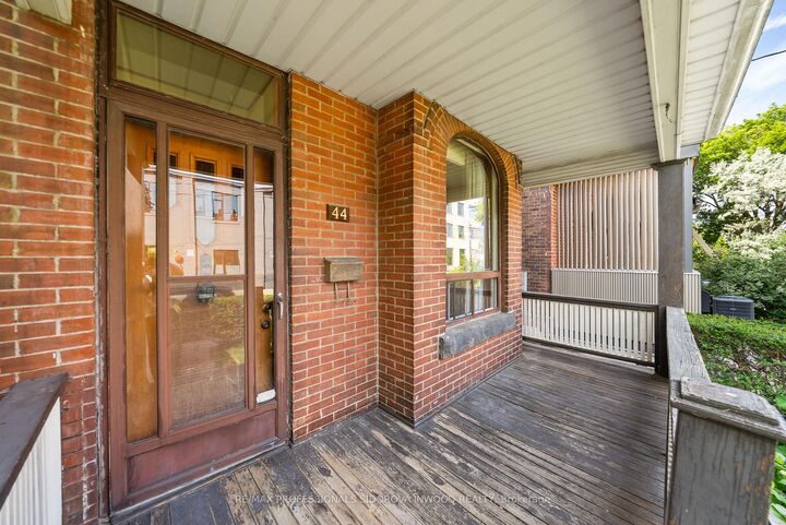 Property Photo:  44 Golden Avenue  ON M6R 2J4 