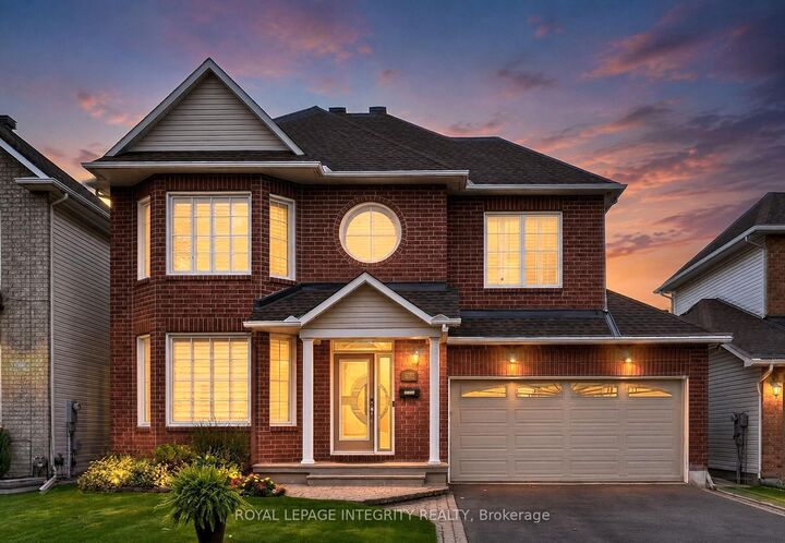 Property Photo:  2117 Sandy Oaks Drive  ON K1W 1H6 
