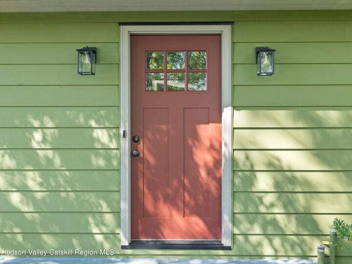 Property Photo:  670 Blue Hill  NY 12534 