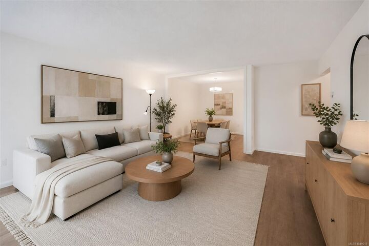 Property Photo:  1419 Stadacona Ave #202  BC V8S 5J3 