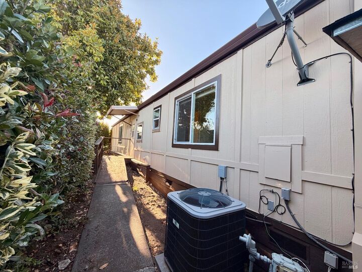 Property Photo:  184 Mosscreek Court  CA 95409 