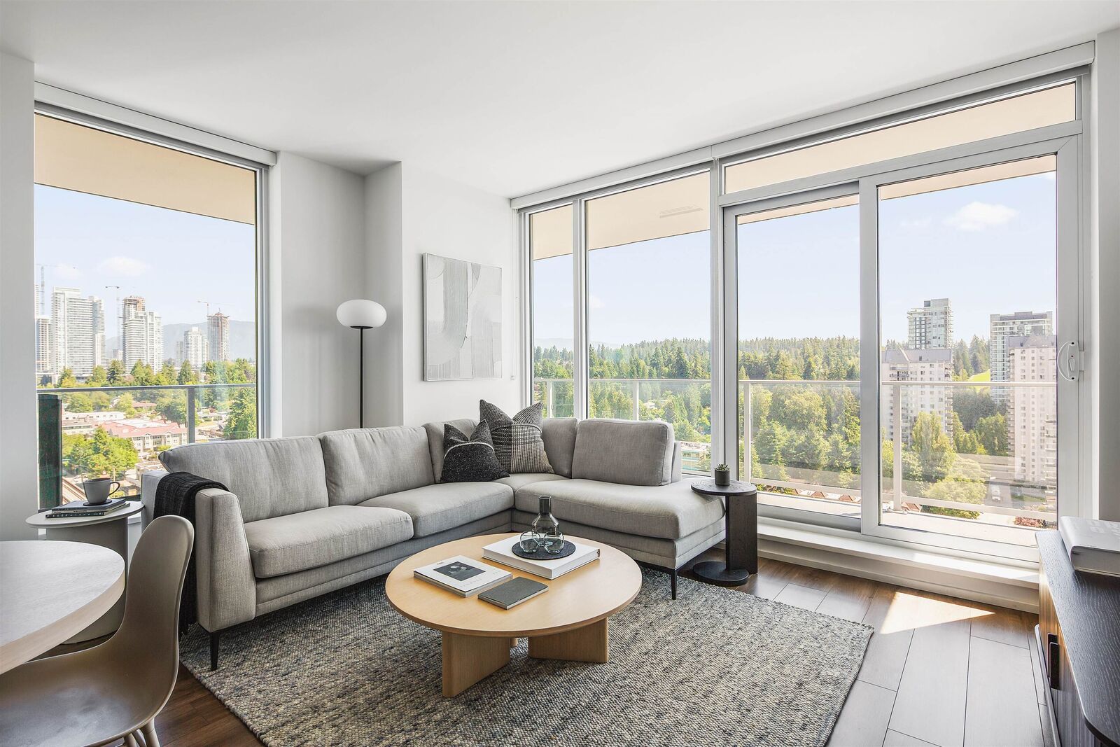 Photo de la propriété:  3888 Evergreen Place 1204  BC V3J 0M3 