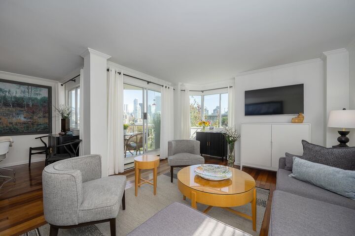 Property Photo:  1508 Mariner Walk 607  BC V6J 4X9 