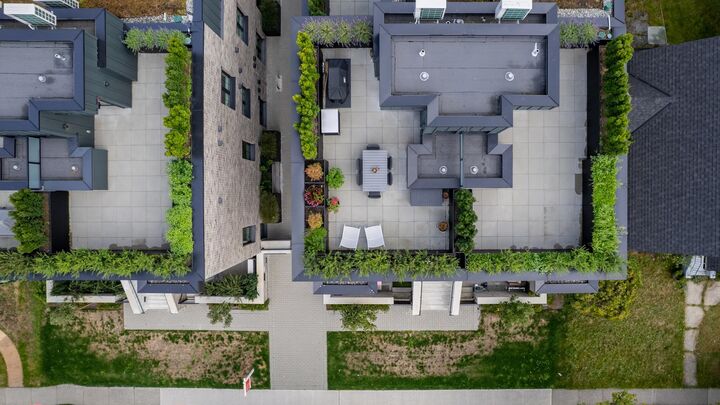 Property Photo:  157 W King Edward 102  BC V5Y 2H8 