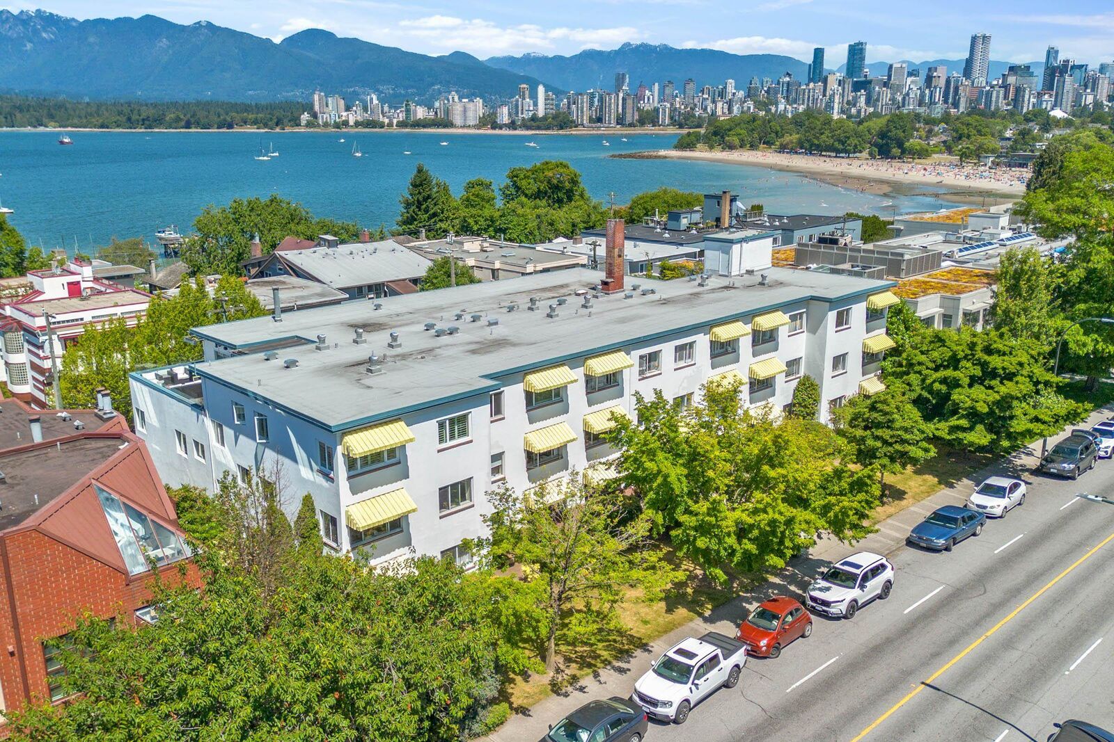 Property Photo:  2469 Cornwall Avenue 303  BC V6K 1B9 