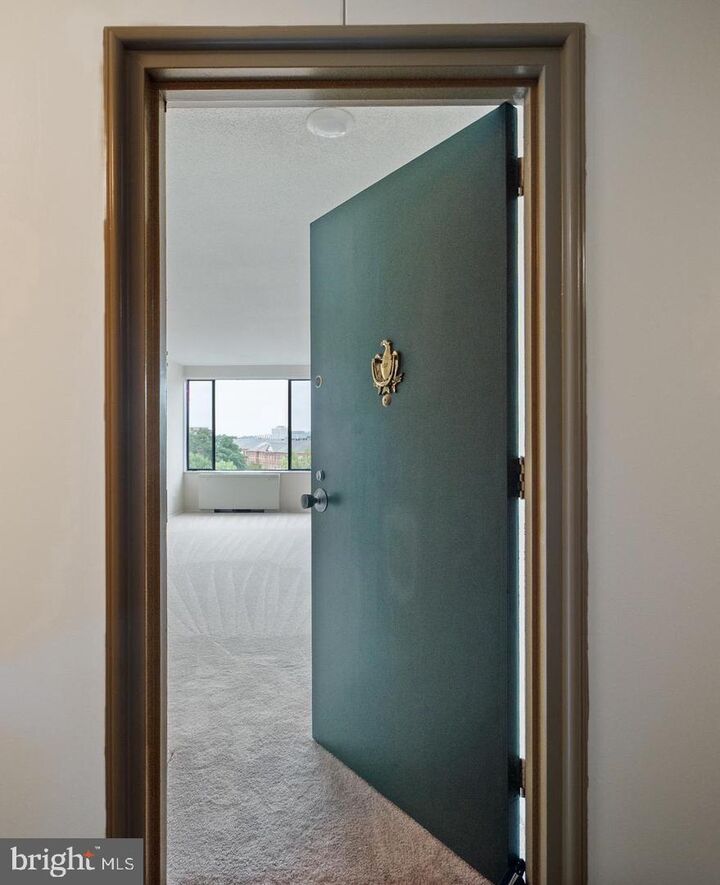 Property Photo: 4501 Arlington Boulevard 807 VA 22203