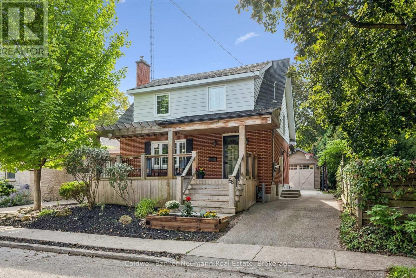 Property Photo: 68 Albert Street ON N1G 1C8