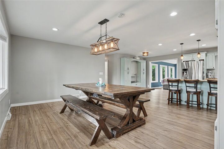 Property Photo: 200 Isham Drive IA 52302