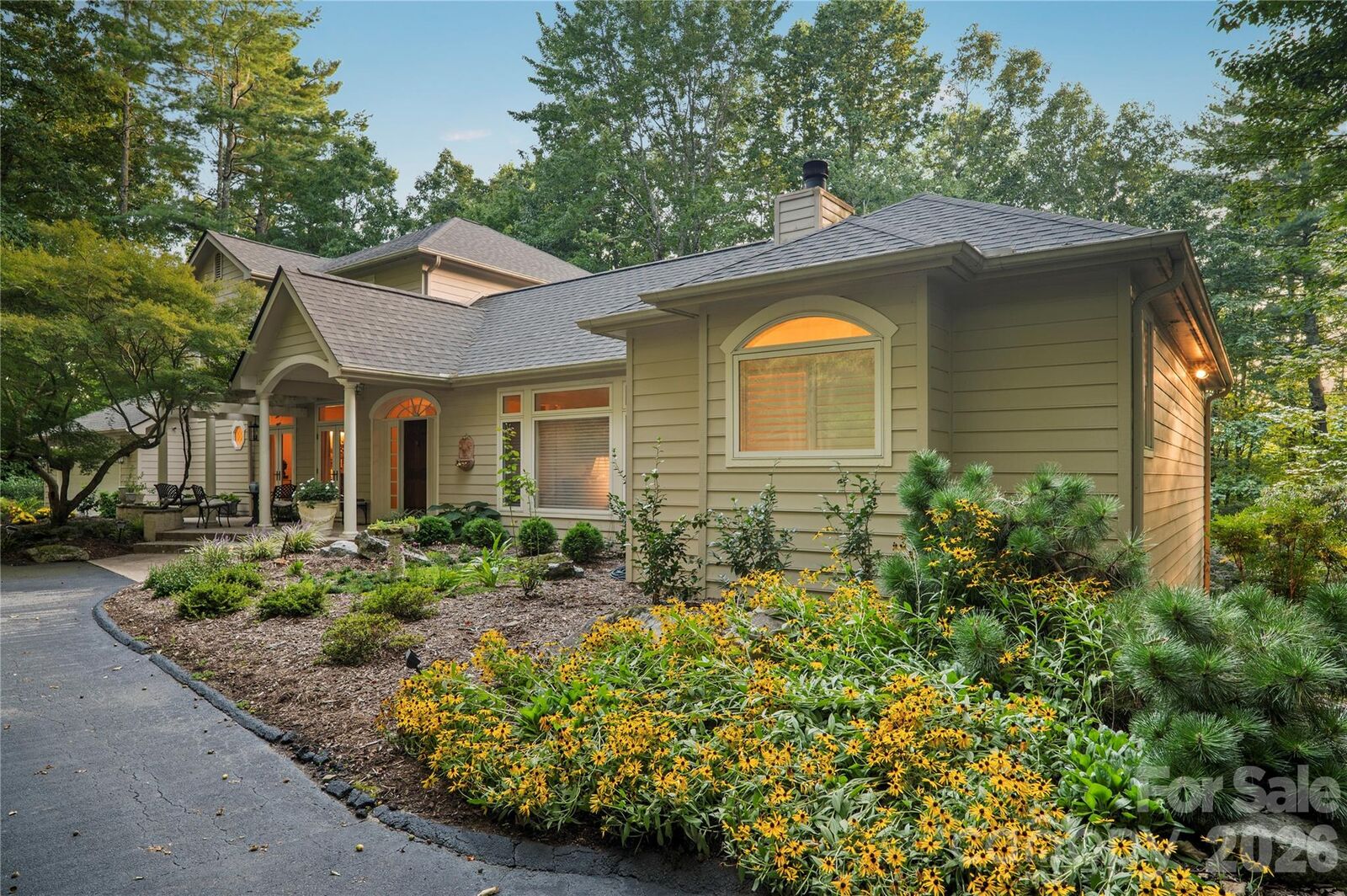 Property Photo:  4 Citadel Lane  NC 28739 