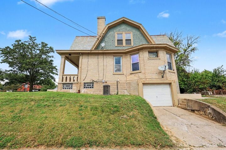 Property Photo: 1000 Overlook Avenue OH 45238