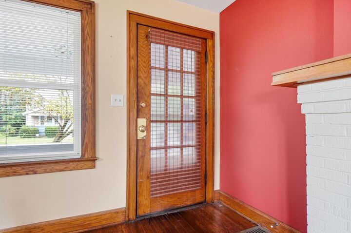 Property Photo:  233 E Jenkins Avenue  OH 43207 