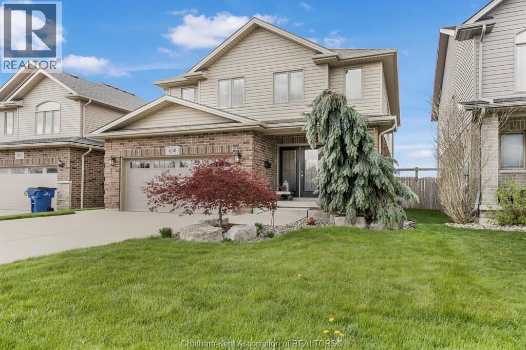 Property Photo:  430 Twilight Trail  ON N7L 0B9 