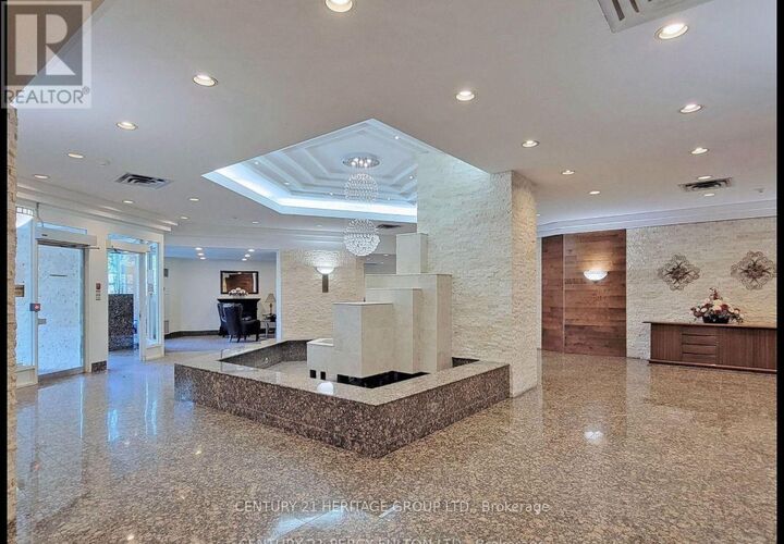 Property Photo: 7805 Bayview Avenue 525 ON L3T 4X3