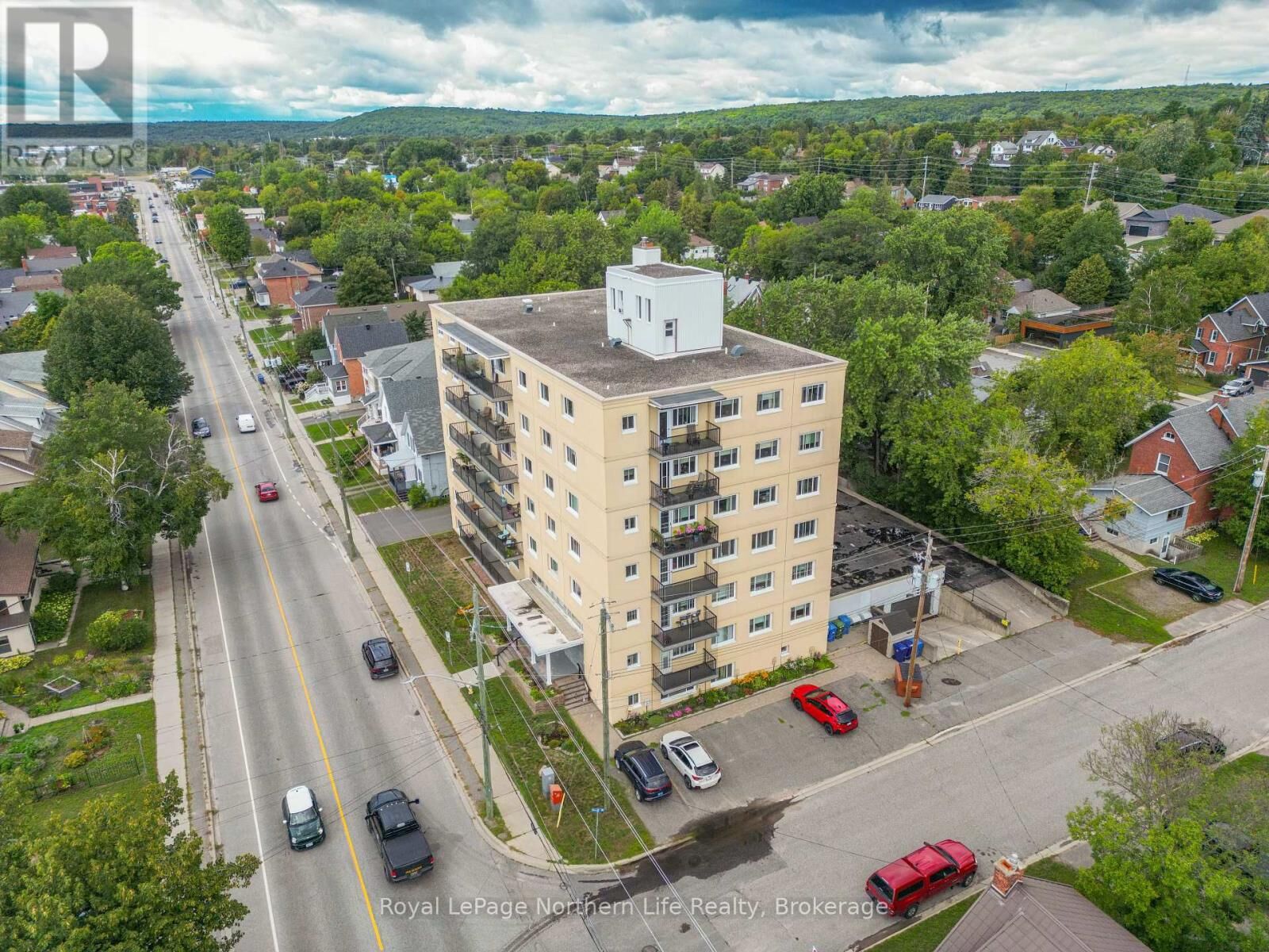 Property Photo: 810 Main Street West 202 ON P1B 2V9