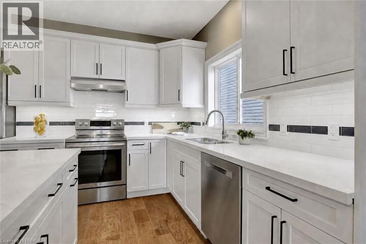 Property Photo:  227 Lafayette Street East  ON N0A 1J0 