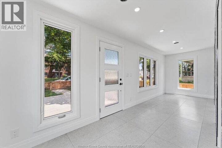 Property Photo:  229 Aylmer  ON N9A 1T1 