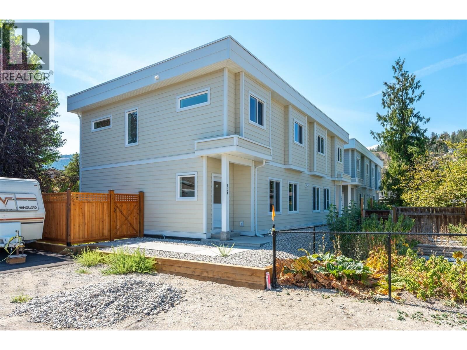 Property Photo: 11815 Grant Avenue 104 BC V0H 1Z8
