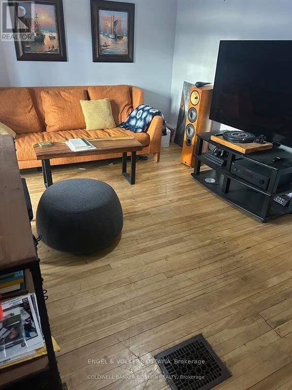 Property Photo:  165 Patterson Avenue East 2  ON K1S 1Y4 