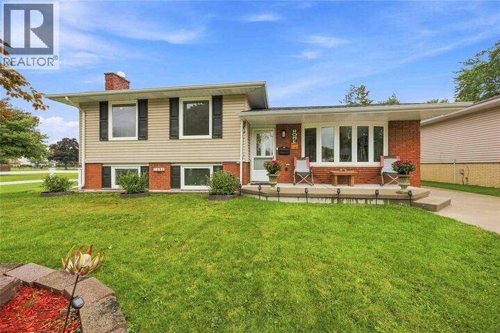 Property Photo:  1293 Severin Drive South  ON N7S 2B9 