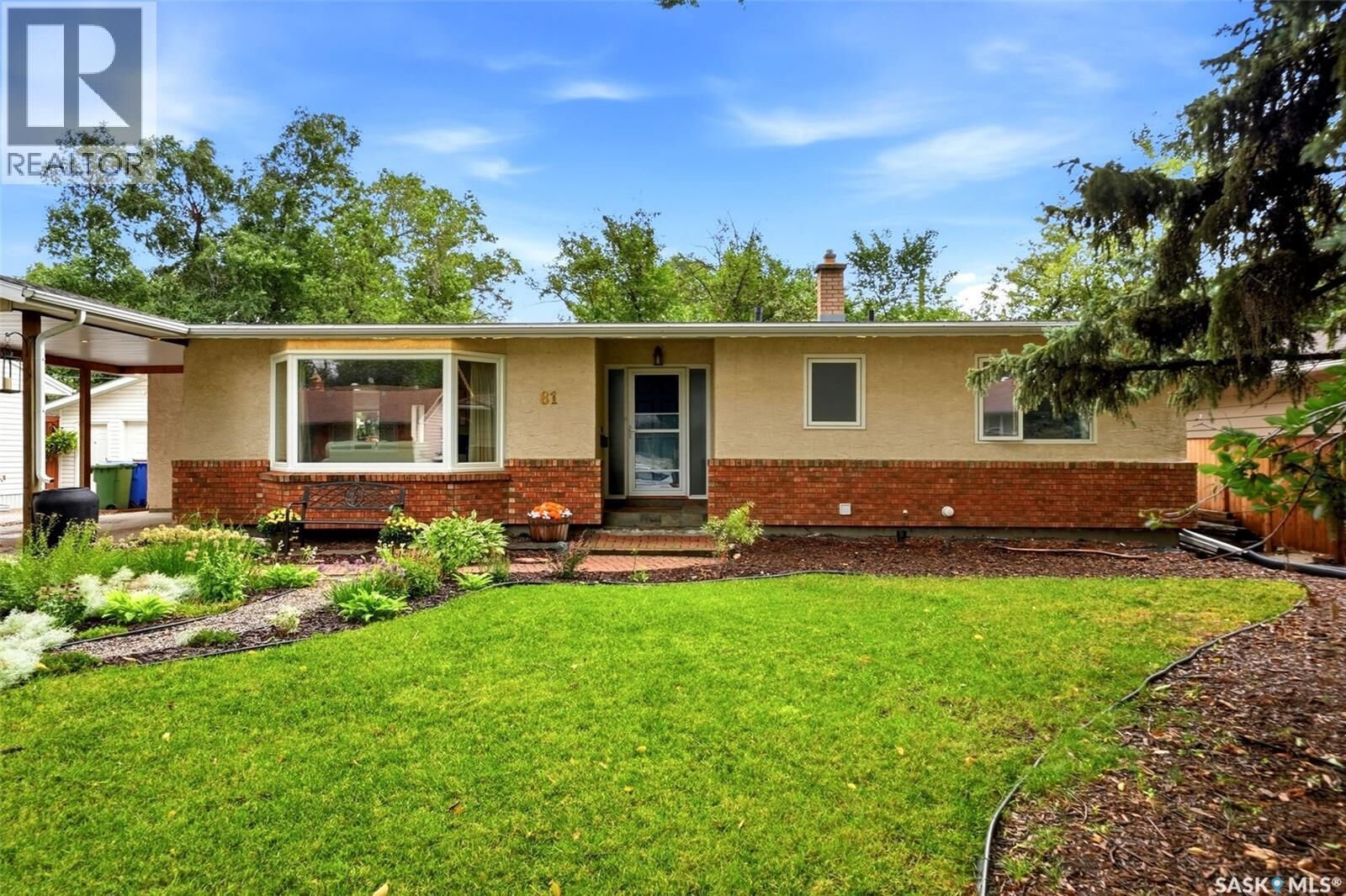 Property Photo:  81 Dolphin Bay  SK S4S 4Z9 