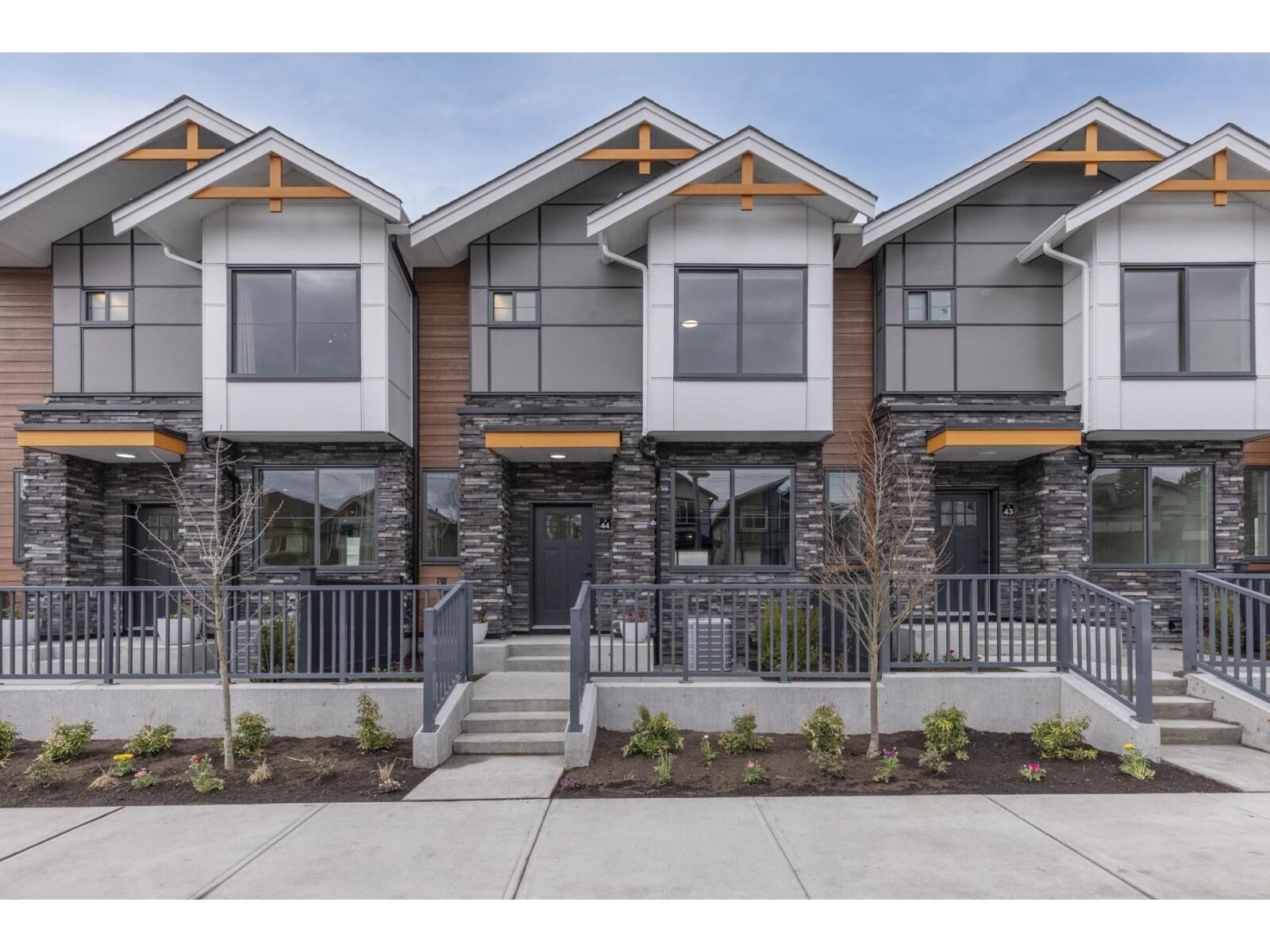 Property Photo:  6035 141 Street 7  BC V3X 0L6 