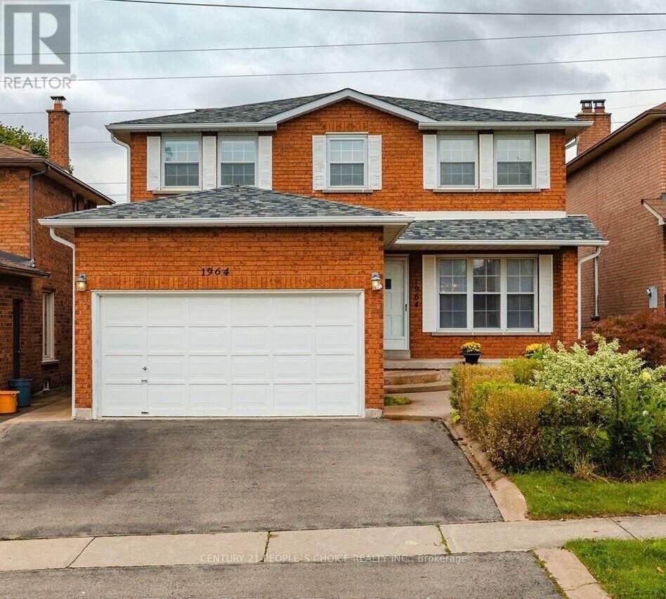 Property Photo: 1964 Aldermead Road #Lower ON L5M 3A1