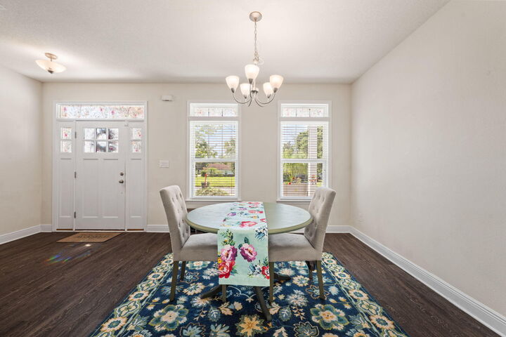 Property Photo:  802 W Wright Street  FL 32501 