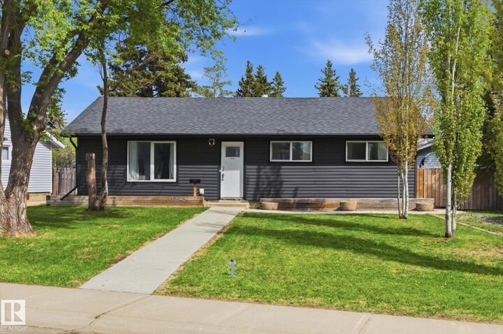 Property Photo:  10945 164 Street NW  AB T5P 3S2 