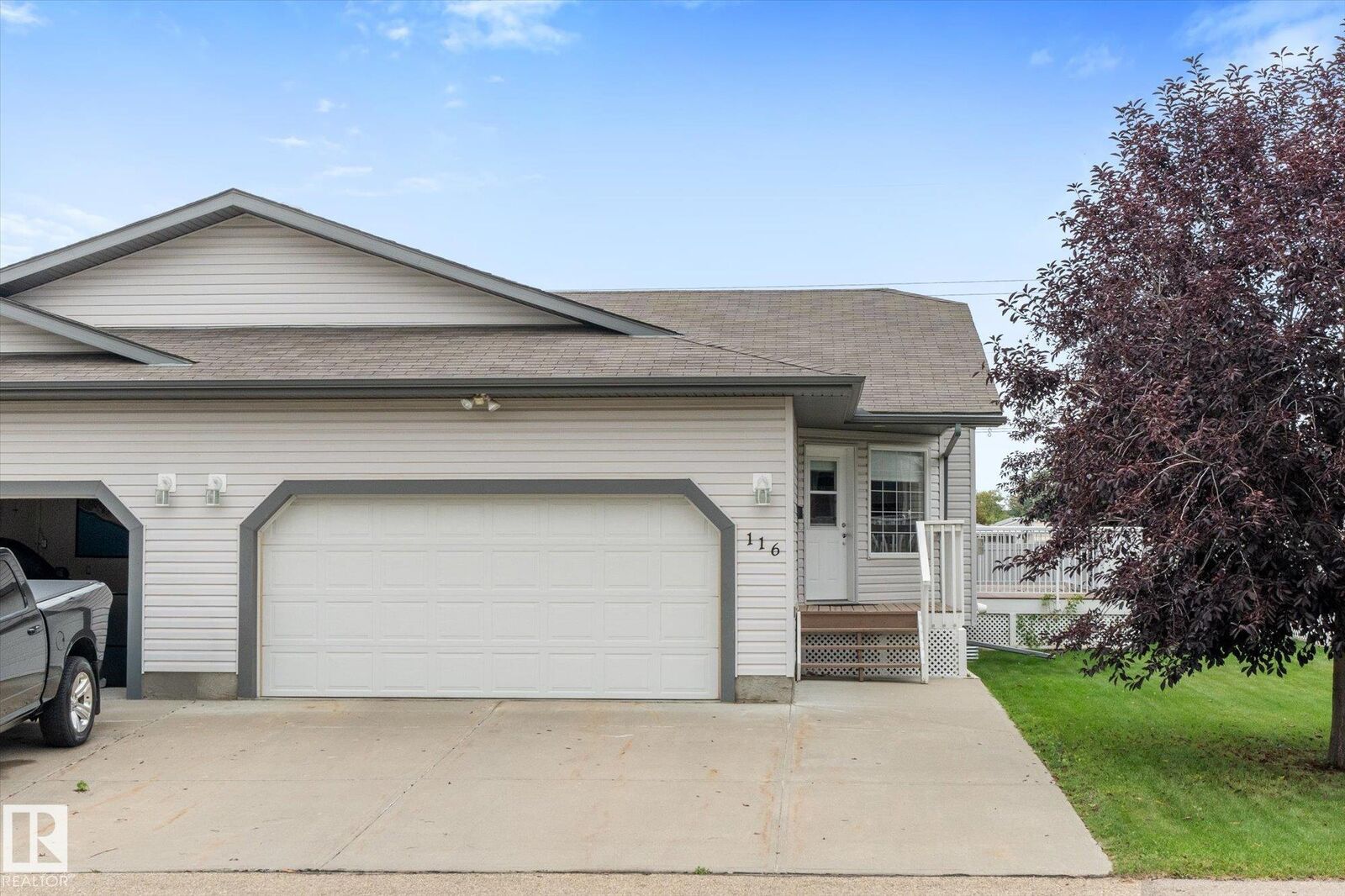 Property Photo:  40 Highwood Boulevard 116  AB T9G 2J3 