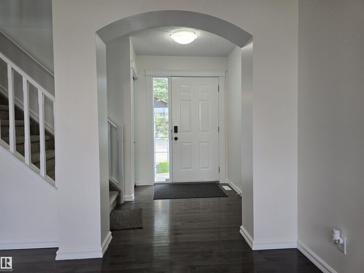 Property Photo:  21208 89A Avenue NW  AB T5T 6V5 