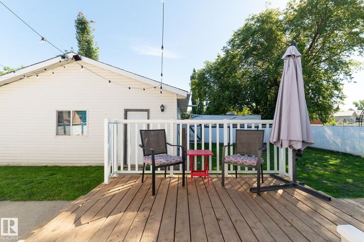 Property Photo:  11 Oatway Street  AB T7X 2E5 
