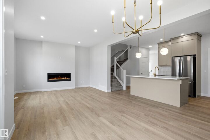 Property Photo:  2372 Muckleplum Way SW  AB T6X 3K1 