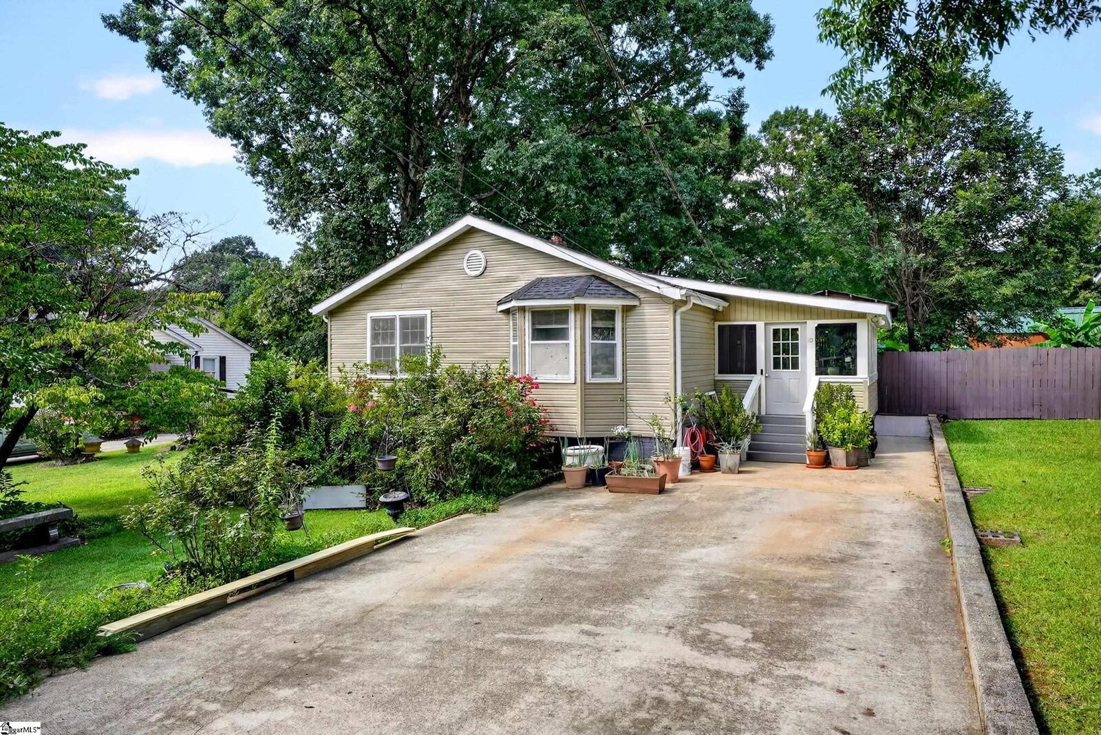 Property Photo:  10 Westbrook Drive  SC 29605 