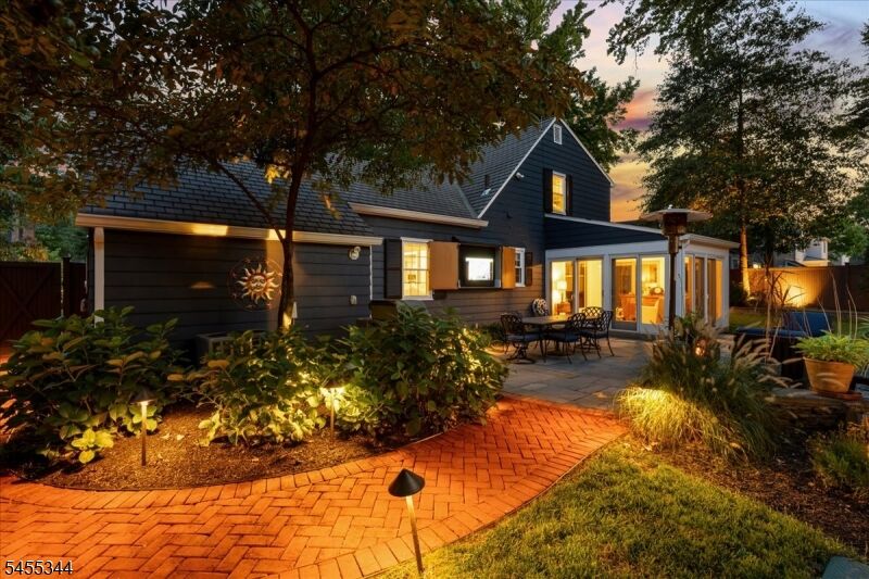 Property Photo:  831 Stevens Ave  NJ 07090 
