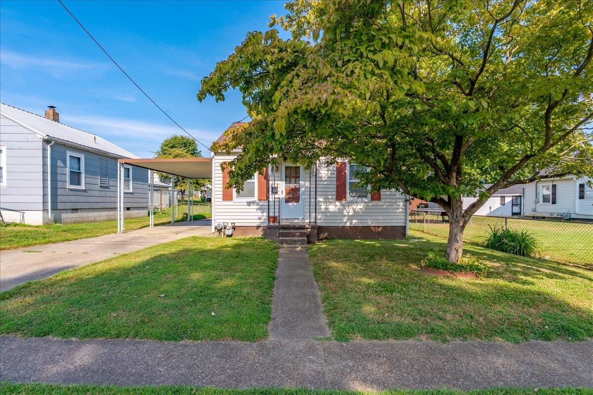 Property Photo: 821 Letcher Street KY 42420