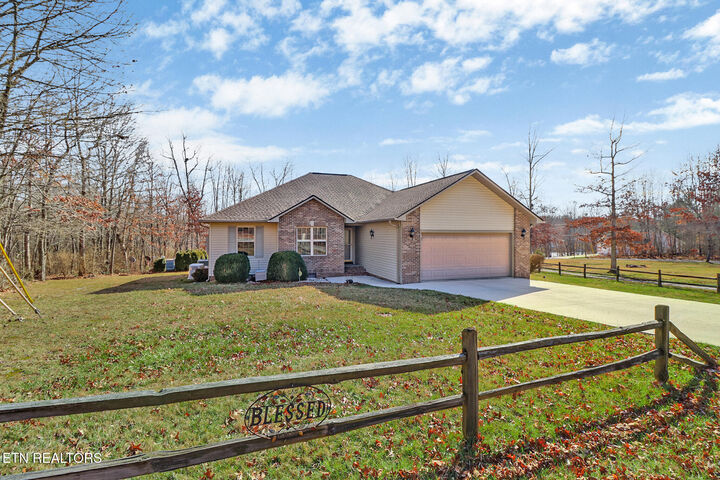 Property Photo:  2020 Otomi Drive  TN 38572 