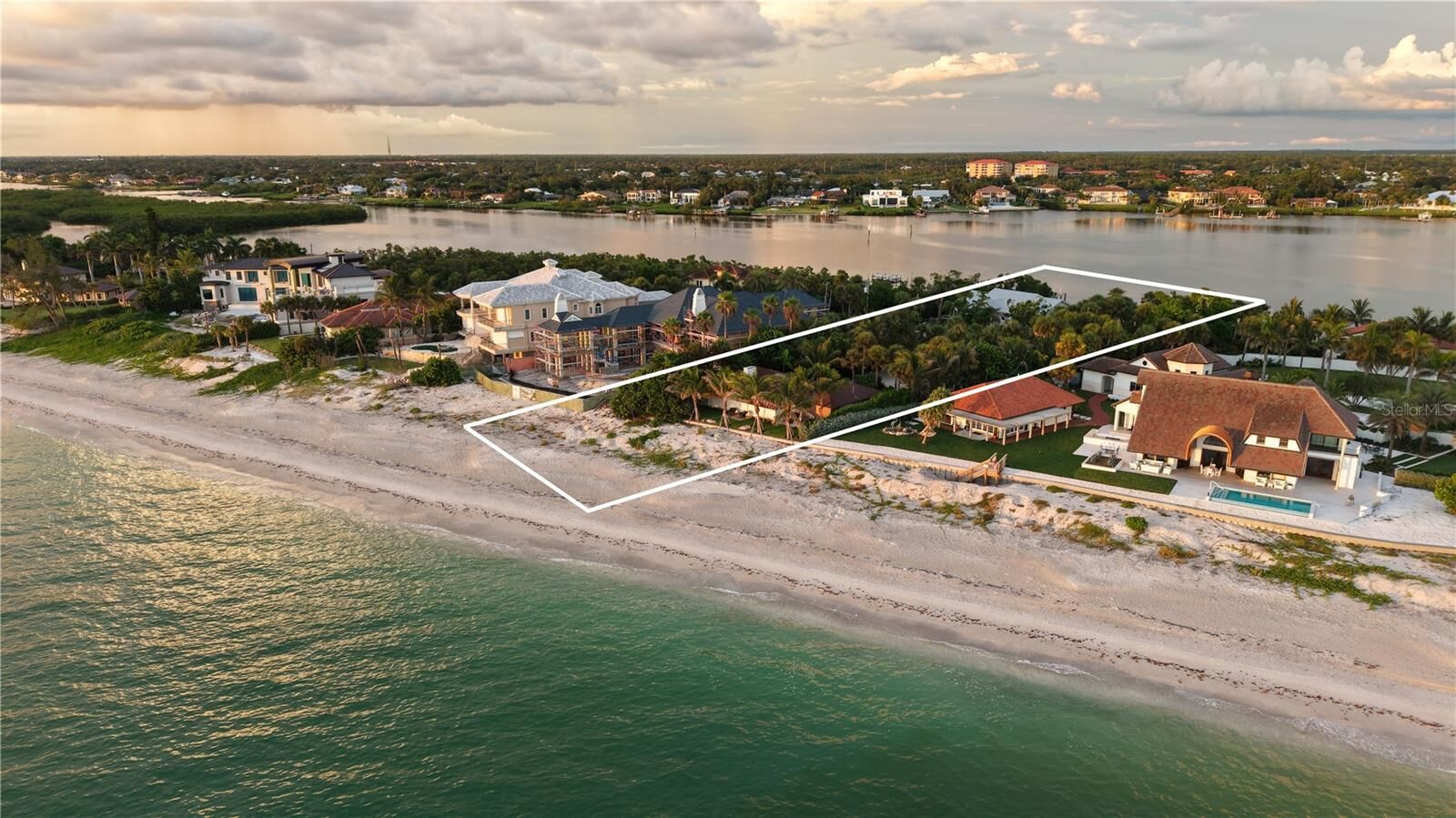 Property Photo:  2417 Casey Key Road  FL 34275 