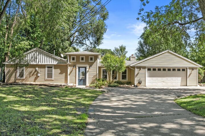 Property Photo: 7118 N Lannon Rd WI 53046