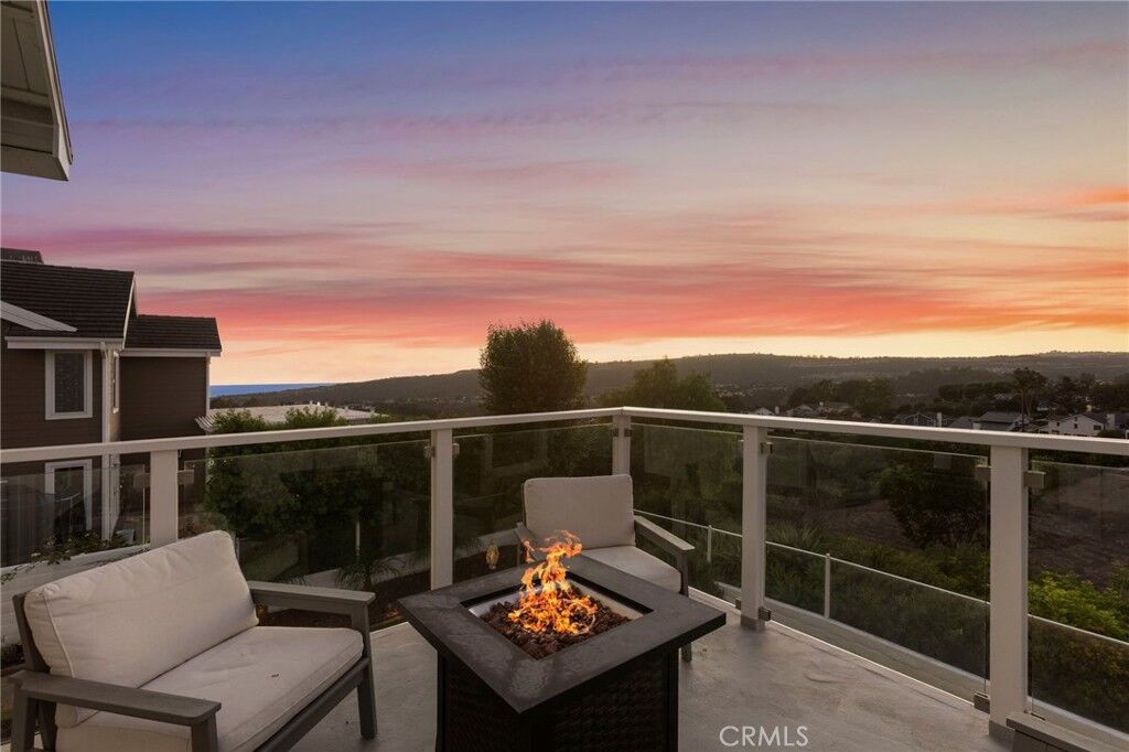 Property Photo:  60 Richmond Hill  CA 92677 