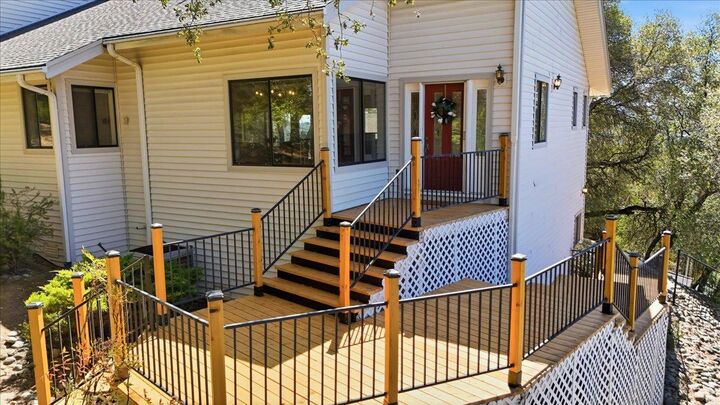 Property Photo:  18566 Song Sparrow Court  CA 95946 