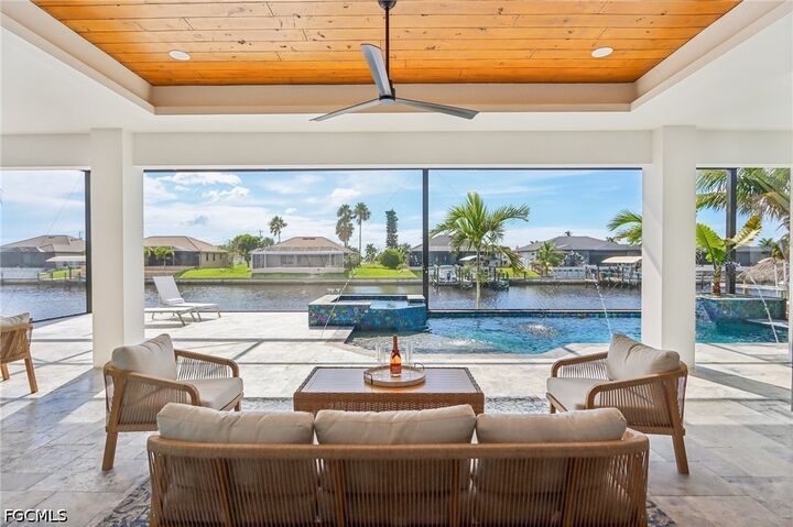 Property Photo: 1304 NW 40th Place FL 33993