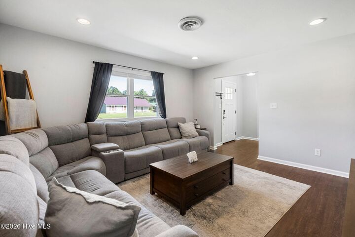 Property Photo:  405 Dennis Road  NC 28546 